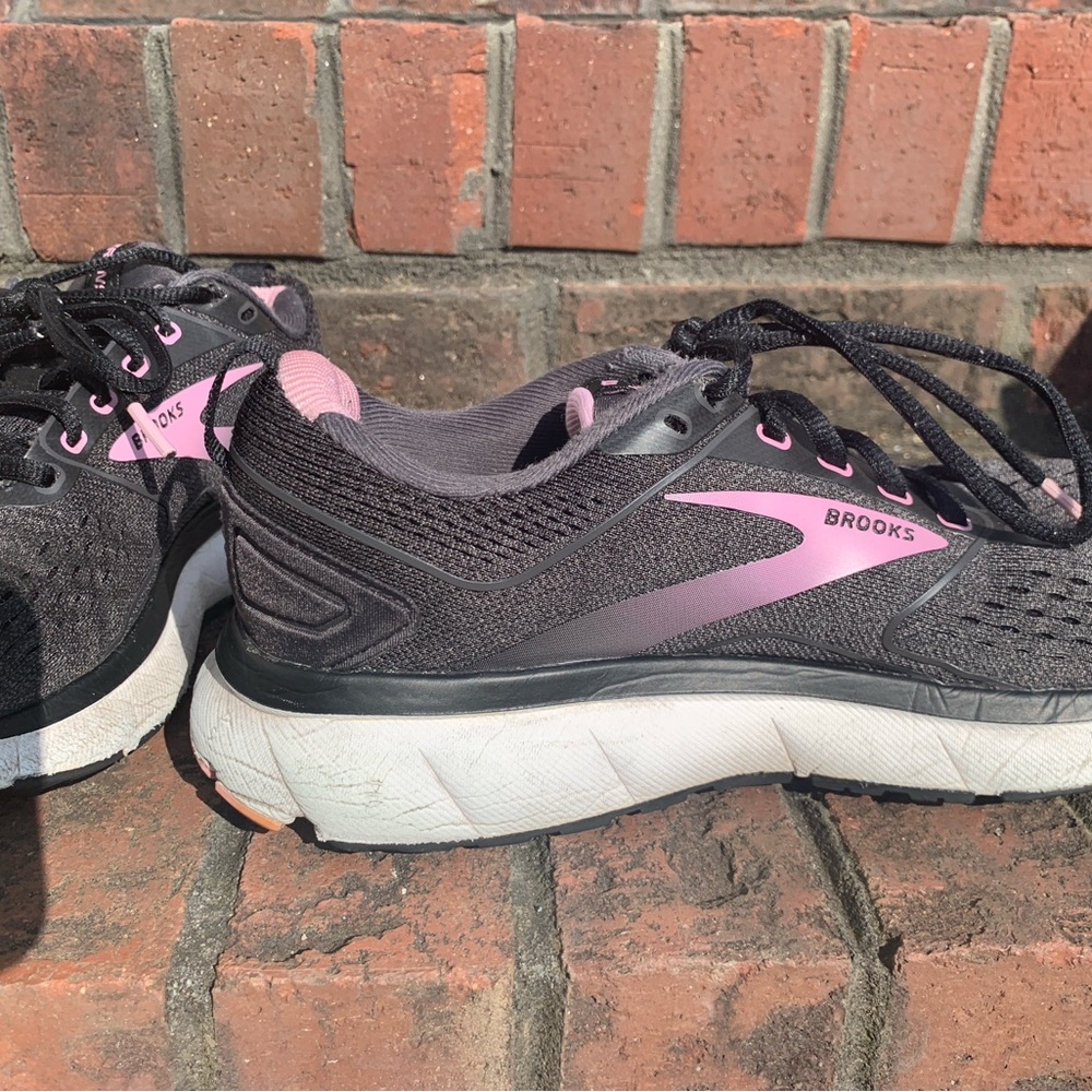 Brooks Transmit 3 Black/Pink Athletic Shoes Mesh Sz 8.5 Trainers Walking Pilates - Picture 12 of 13
